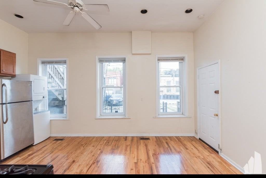 N Southport Ave #1F - Photo 6 of 11