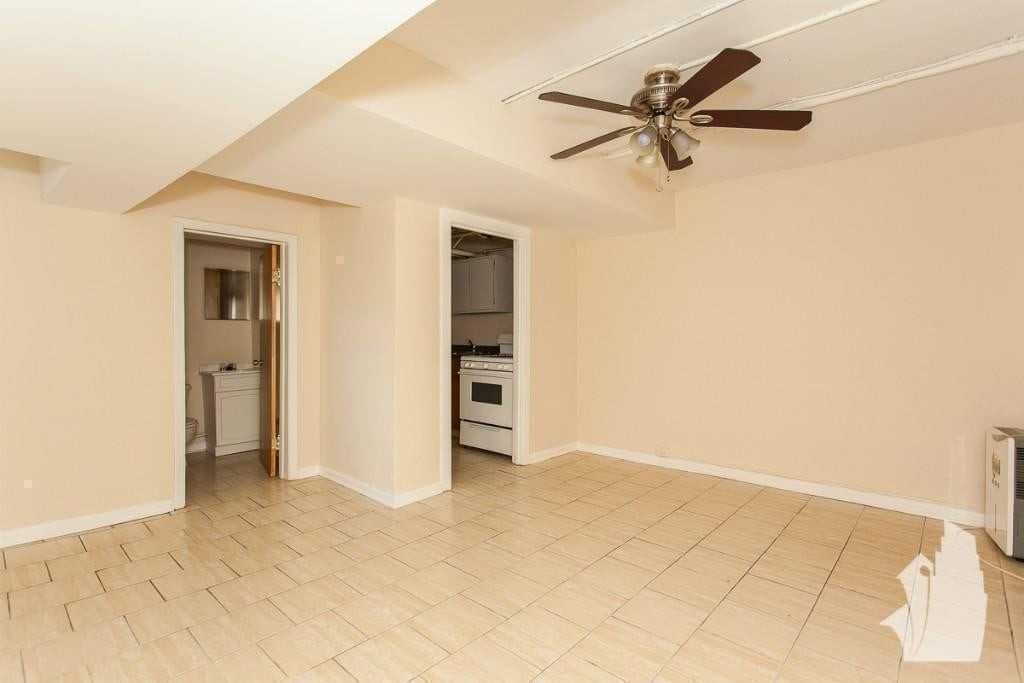 2878 N Clark St #2890G - Photo 4 of 8