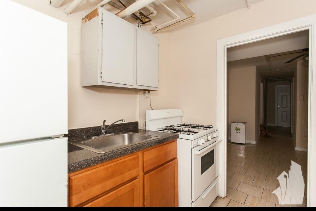 2878 N Clark St #2890G - Photo 6 of 8
