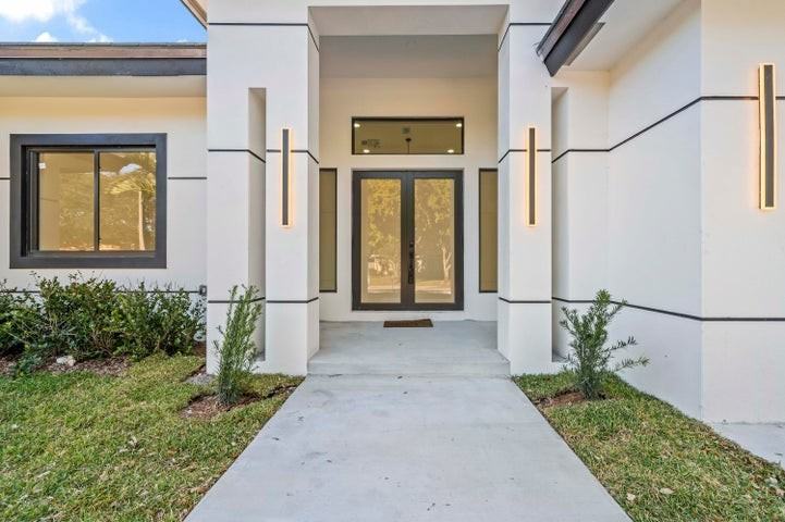 621 Northwest 42nd Avenue - Photo 3 of 8