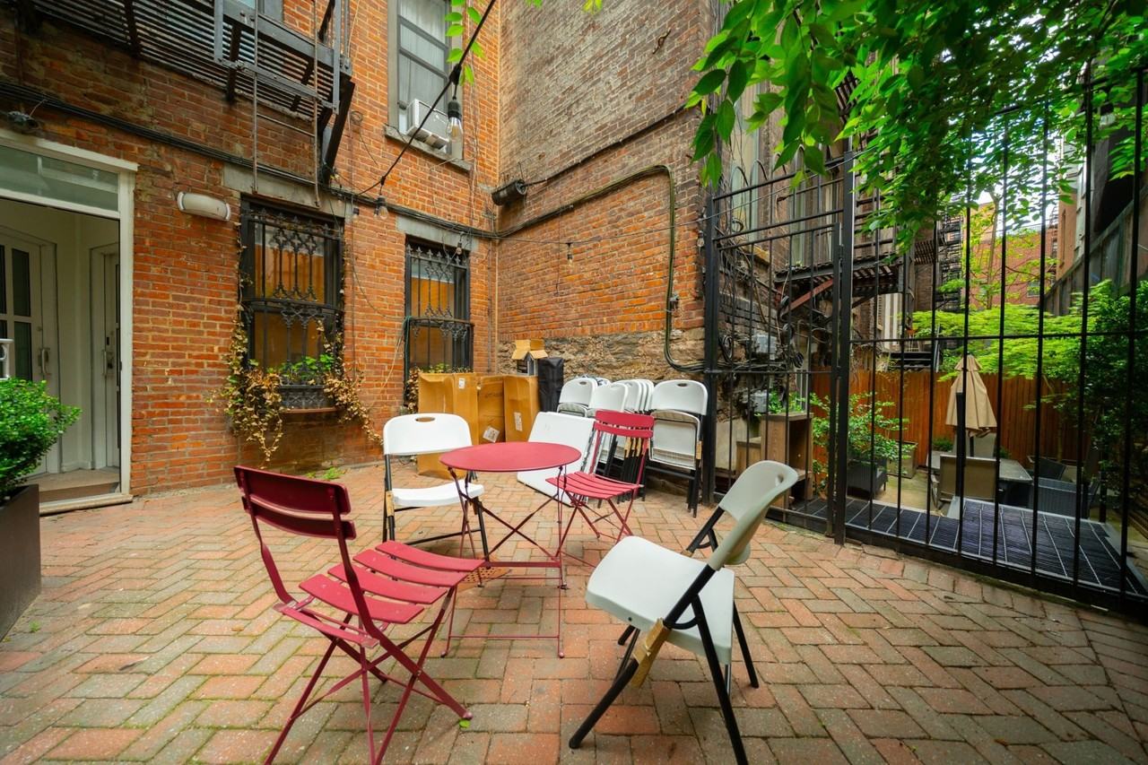344 W 17th St #B - Photo 2 of 8