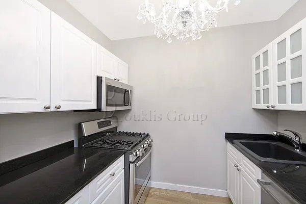 1 West St #1906 - Photo 4 of 7