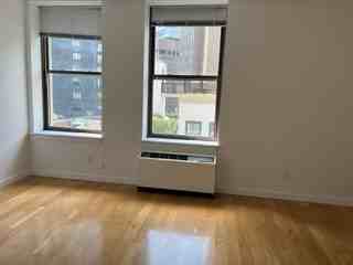 37 Wall St #2Q - Photo 3 of 9