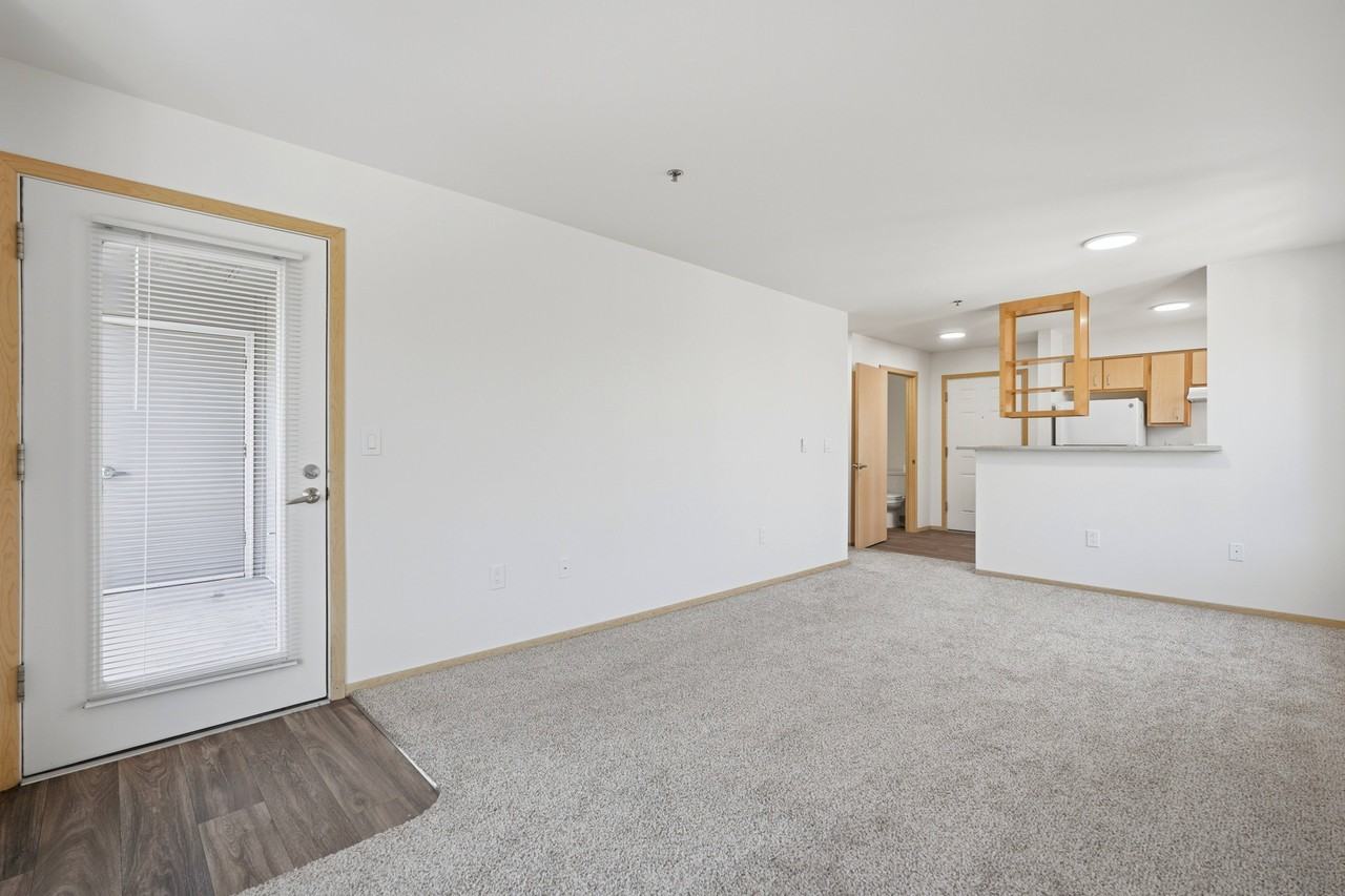 Terrace At Columbia Knoll Apartments - Photo 6 of 46