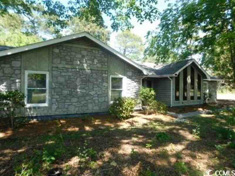 51 Plantation Rd - Photo 2 of 23