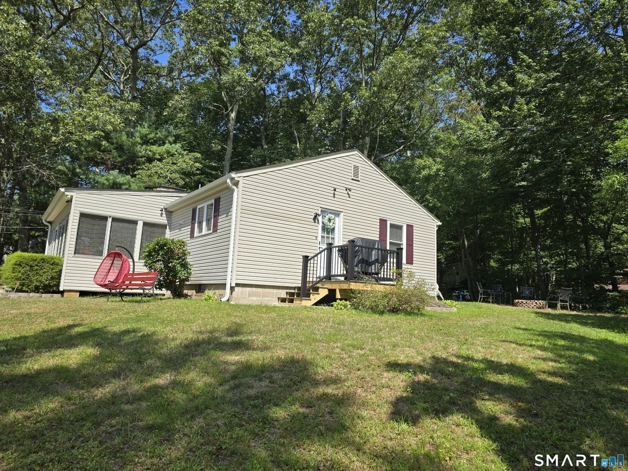 55 Dogwood Rd - Photo 3 of 27