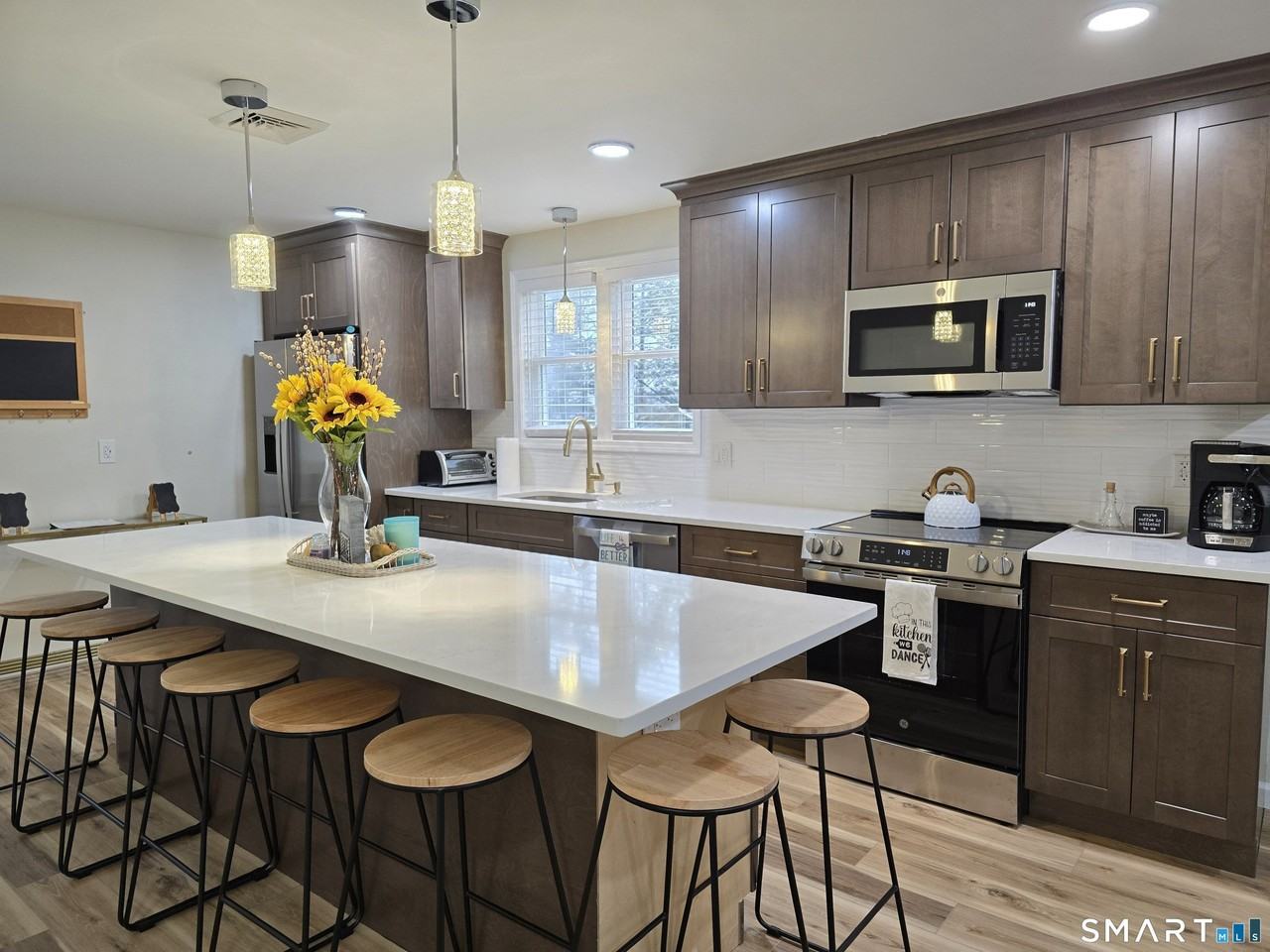 55 Dogwood Rd - Photo 6 of 27