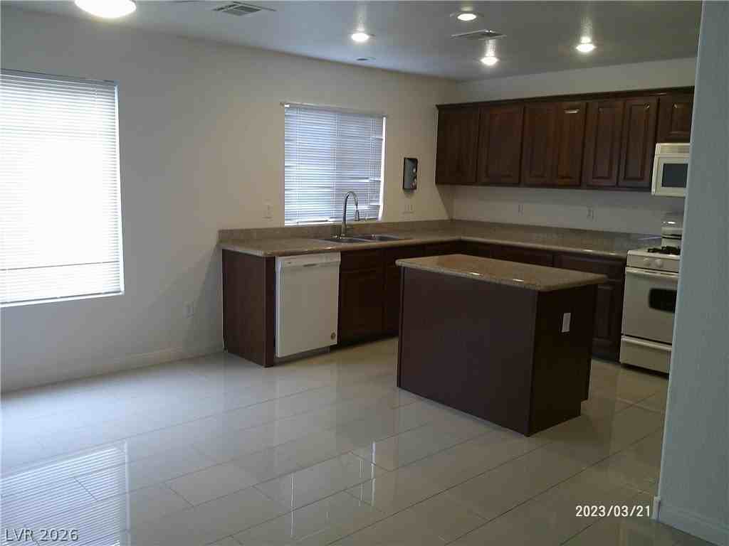 331 Fountain Crossing Ln #0 - Photo 7 of 38