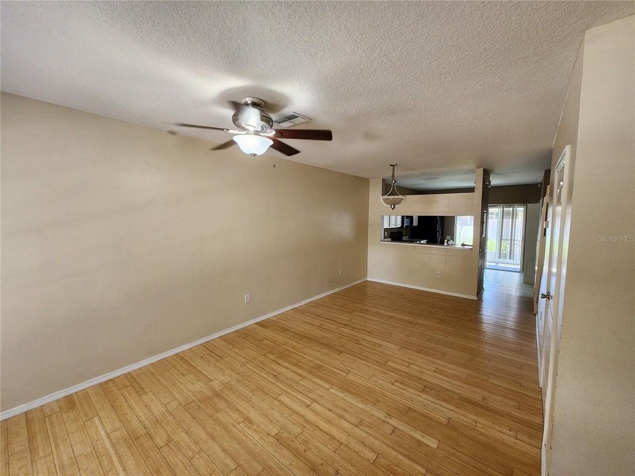 1317 Throckmorton Dr - Photo 4 of 27