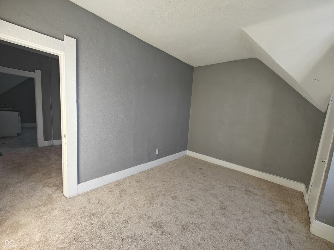 316 E Franklin St #4 - Photo 6 of 10