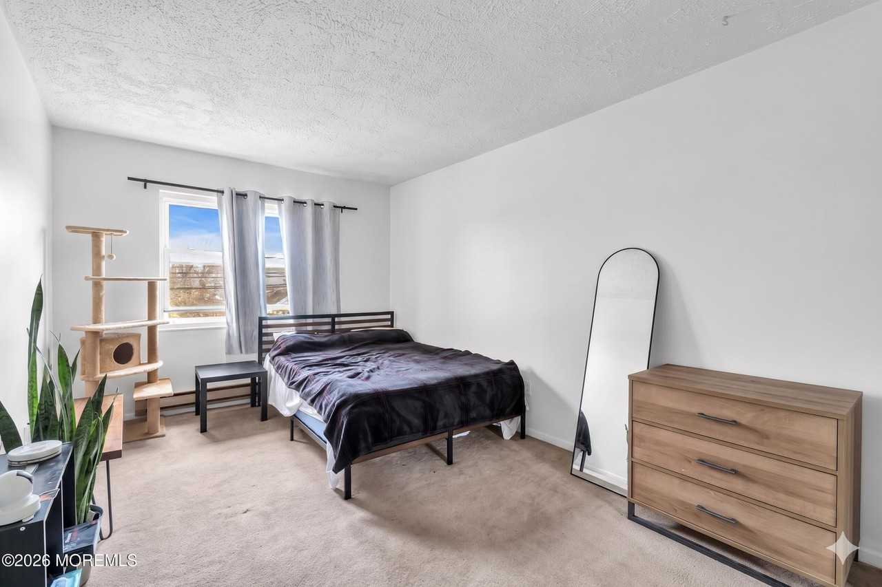 321 Shore Dr E #18 - Photo 7 of 17