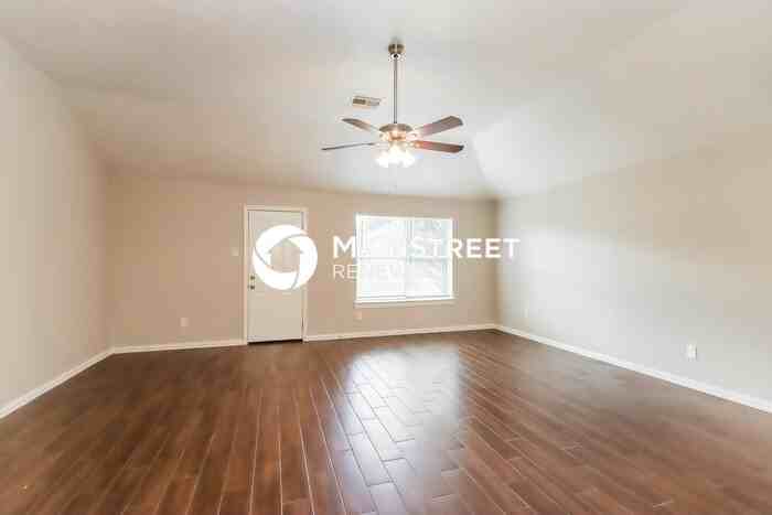 22811 E Fairfax Village Cir - Photo 3 of 15
