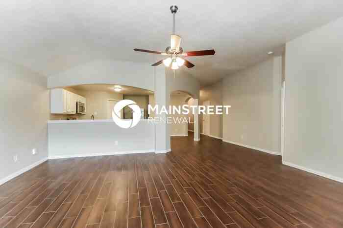 22811 E Fairfax Village Cir - Photo 4 of 15