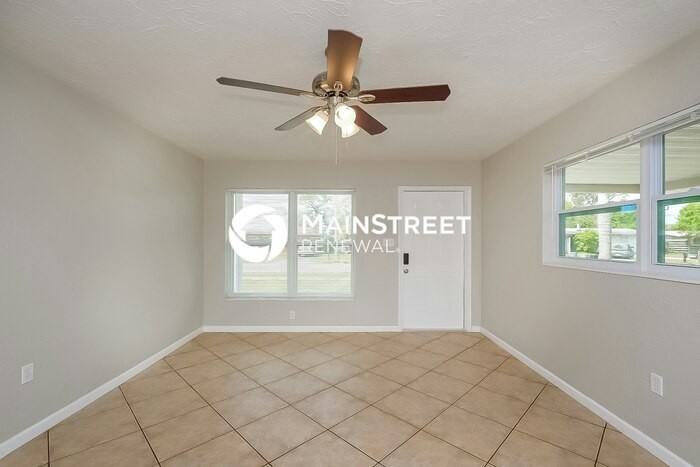 3719 Aloha Dr - Photo 3 of 16