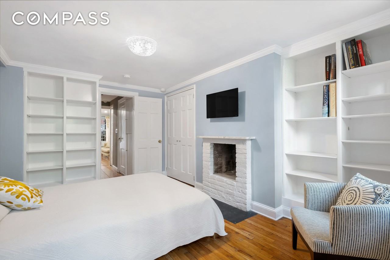109 Bedford St #1 - Photo 3 of 9