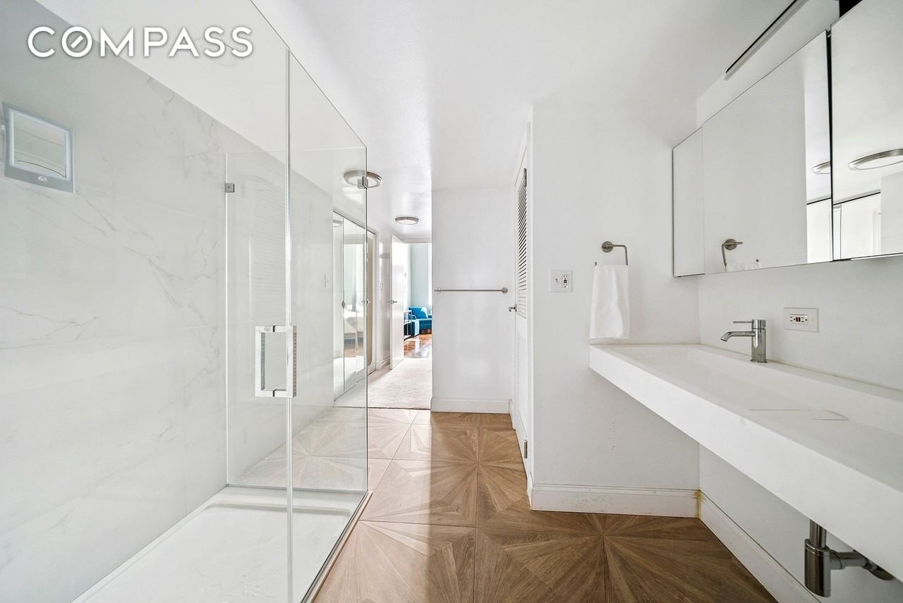 121 W 20th St #3C - Photo 6 of 10