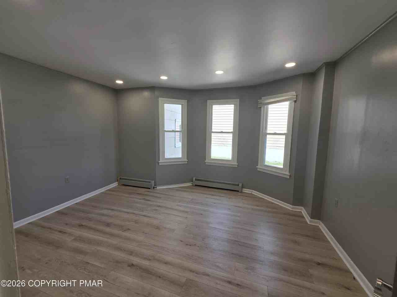121 Oak St #1 - Photo 5 of 14