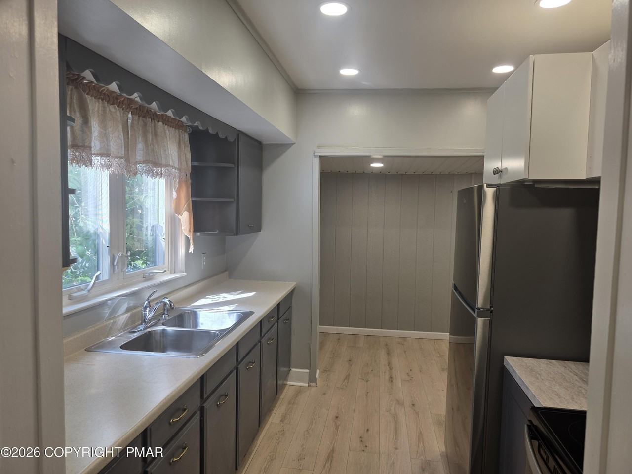 121 Oak St #1 - Photo 7 of 14