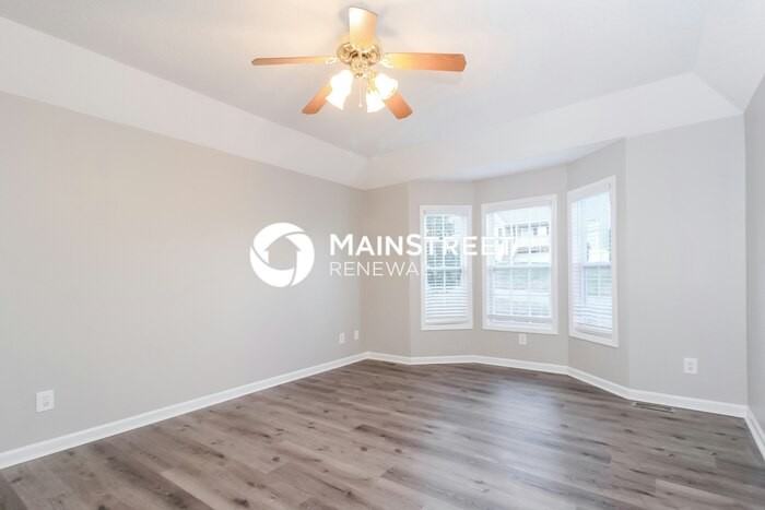 4735 Beckel Ct - Photo 2 of 15