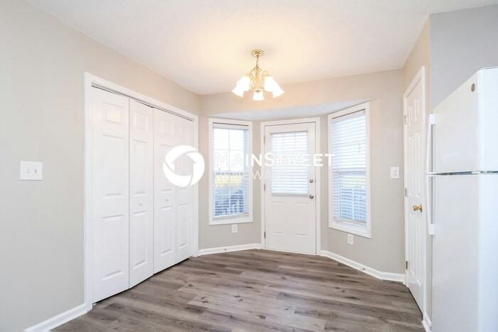 4735 Beckel Ct - Photo 4 of 15