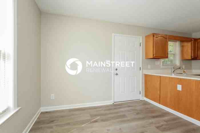 412 Kirkland St - Photo 7 of 16