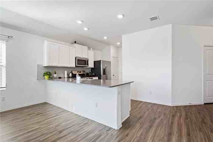 21317 Wilmiller Ln - Photo 5 of 20