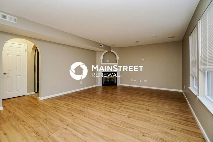 32 Hawthorne Dr - Photo 6 of 17
