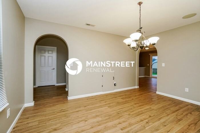 32 Hawthorne Dr - Photo 7 of 17