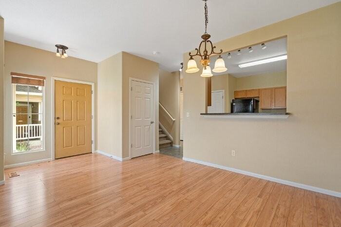 7566 Sandy Springs Pt - Photo 6 of 30