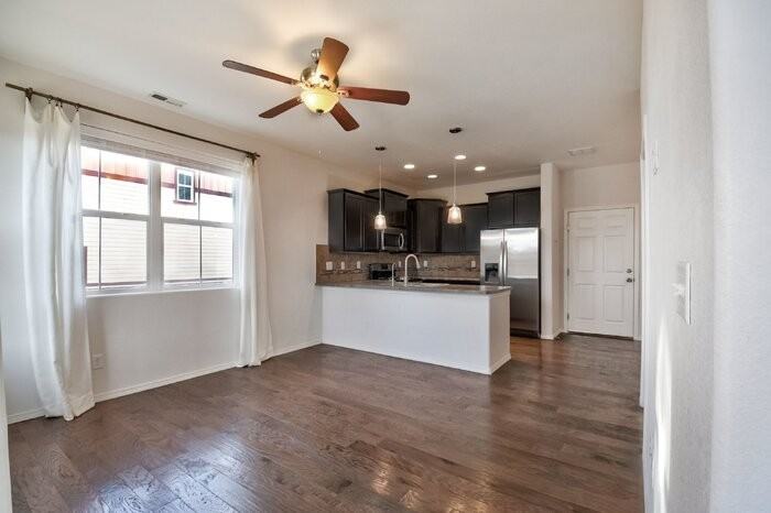 5372 Prominence Pt - Photo 4 of 21