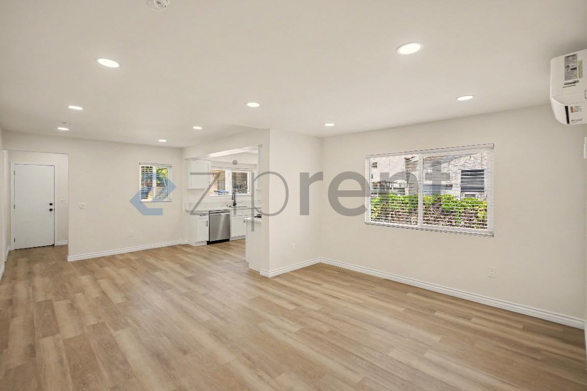 3751 E 6th St - Photo 5 of 24