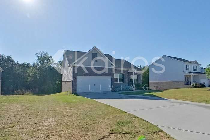 3444 Bridgewood Dr - Photo 2 of 32