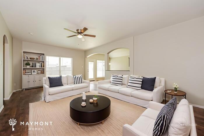 3148 Evangeline Rd - Photo 5 of 15