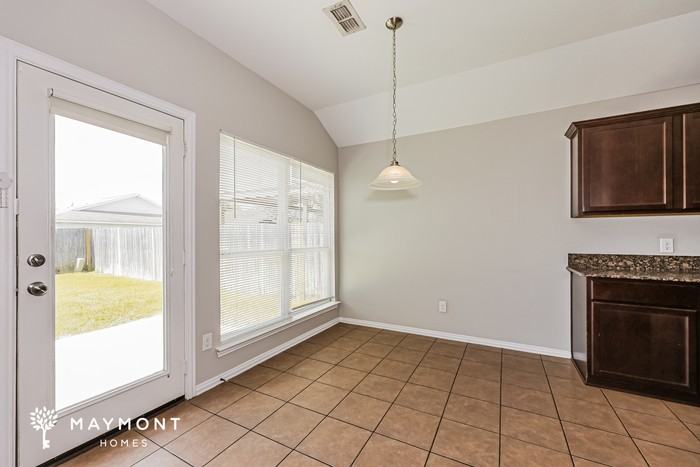 3148 Evangeline Rd - Photo 6 of 15