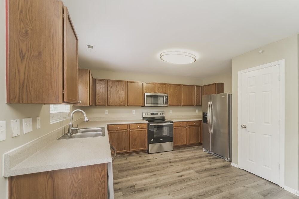 3804 Larkhaven Village Dr - Photo 7 of 17