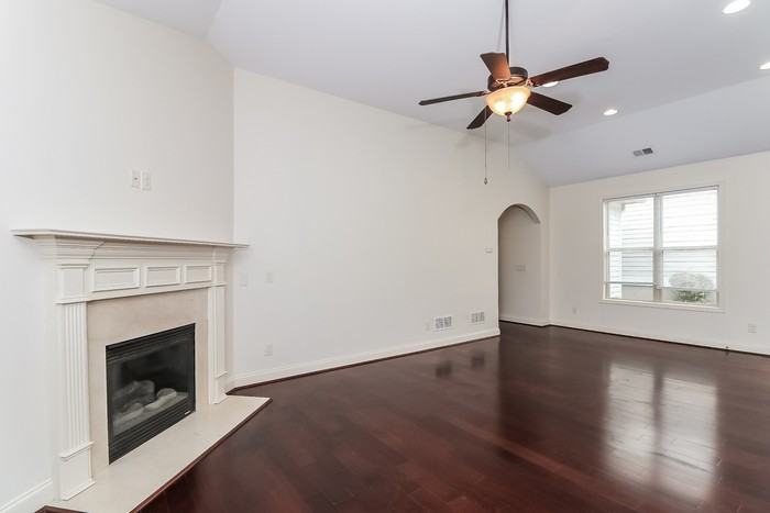 229 Highland Village Ln - Photo 2 of 21