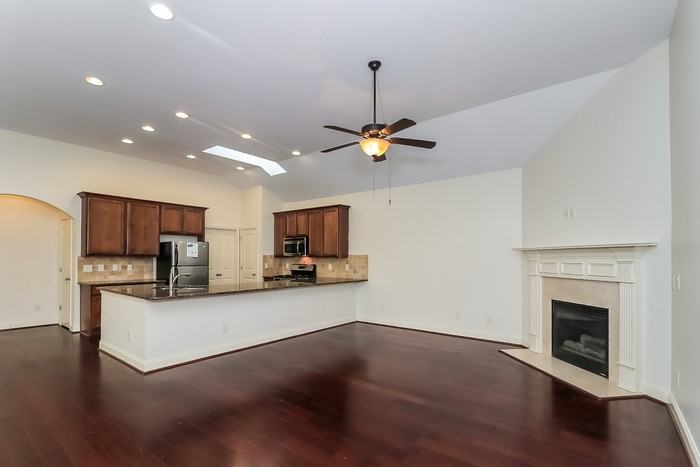 229 Highland Village Ln - Photo 3 of 21
