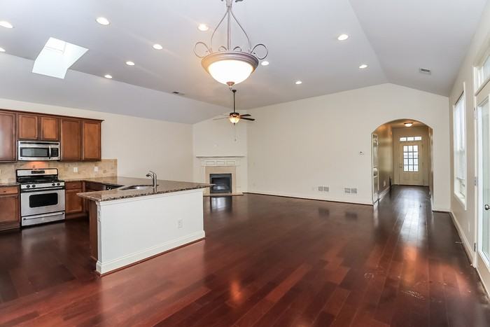 229 Highland Village Ln - Photo 5 of 21