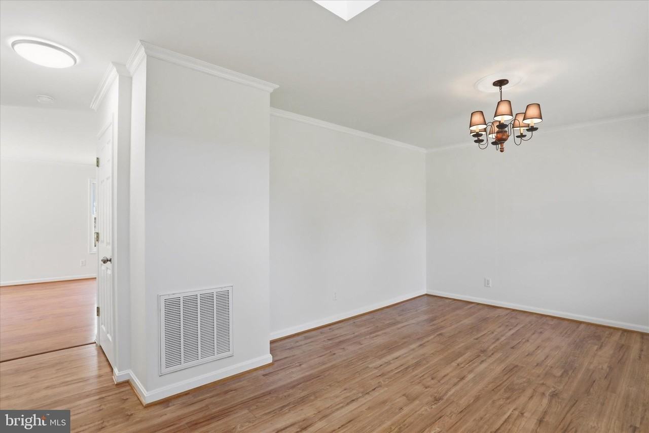 60 Icelandic Ct - Photo 7 of 47