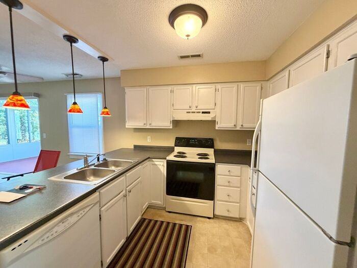 2720 S 17th St #B - Photo 5 of 20