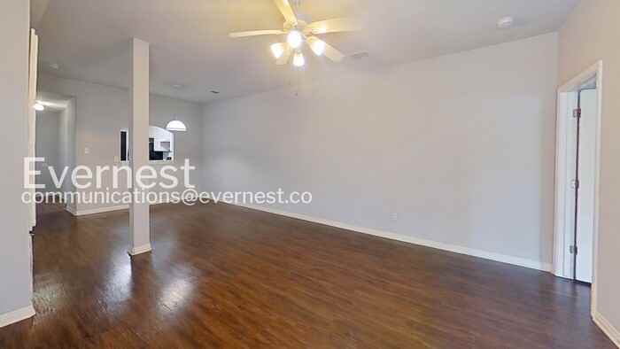 1011 Iola Dr - Photo 6 of 20