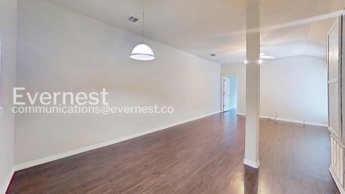 1011 Iola Dr - Photo 7 of 20