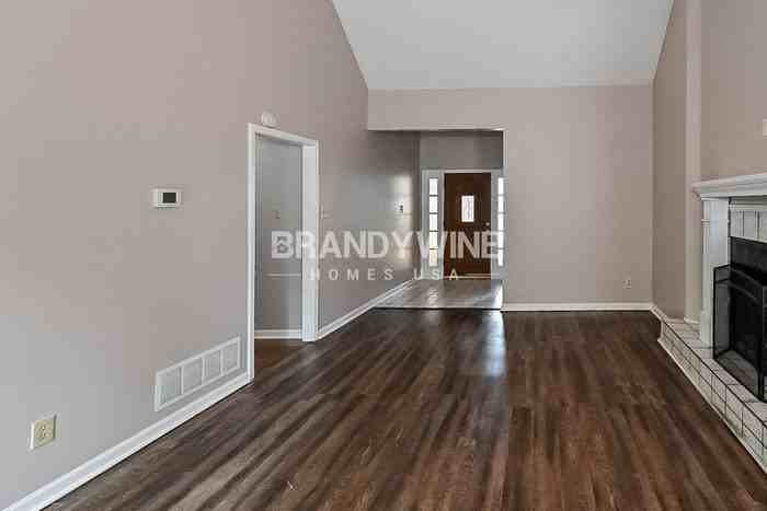 5292 Shady Ridge Dr - Photo 2 of 22