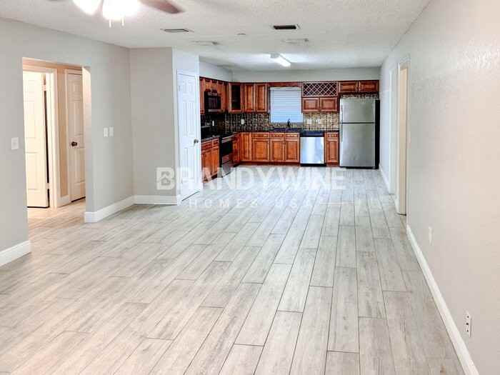 519 Mississippi Ave - Photo 3 of 20
