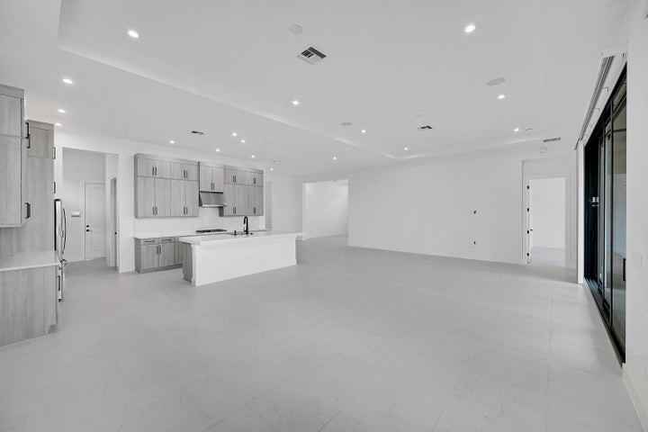 9520 Saint Germain Drive - Photo 5 of 8