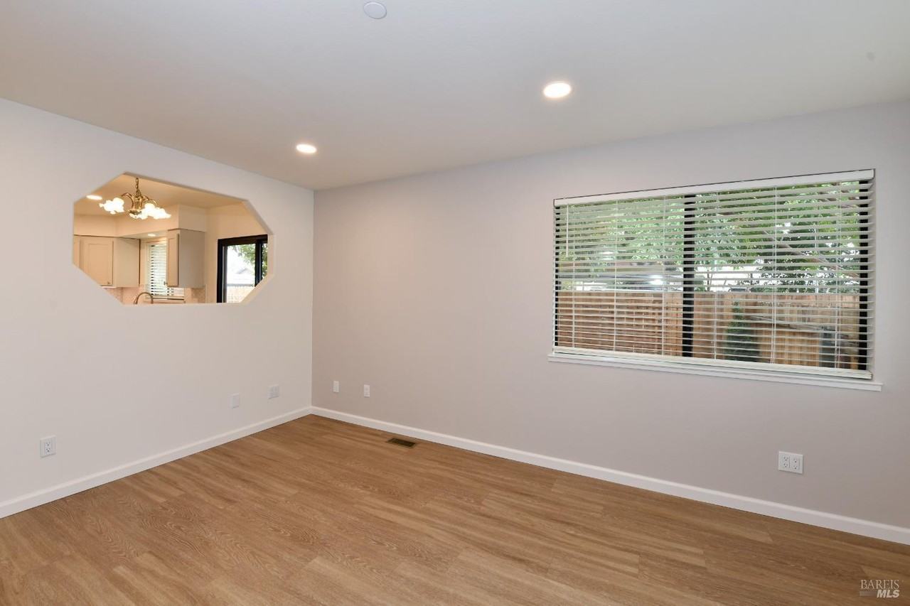 2833 Marin St - Photo 7 of 20