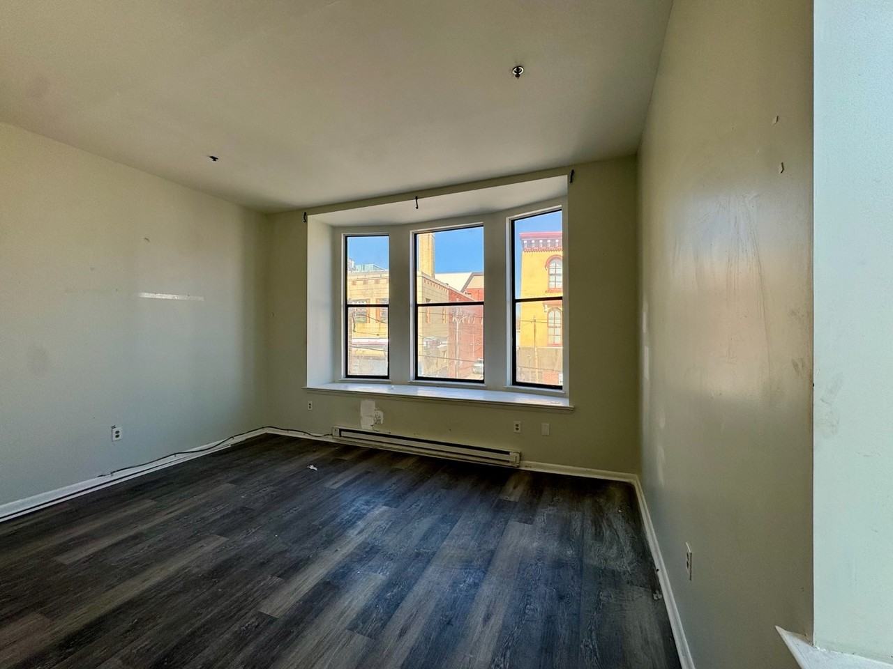 5600 Germantown - Photo 6 of 27
