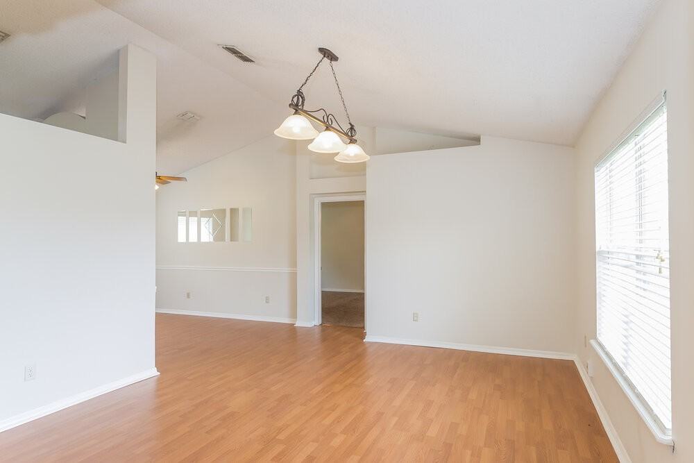 7624 Pilgrims Trace Dr - Photo 6 of 15