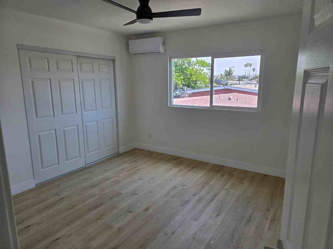 904 12th St - Photo 2 of 20