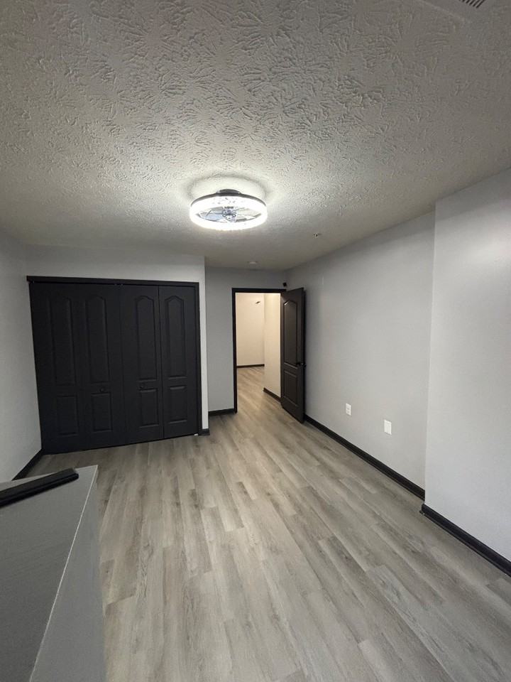 8961 Town Center Cir - Photo 7 of 11